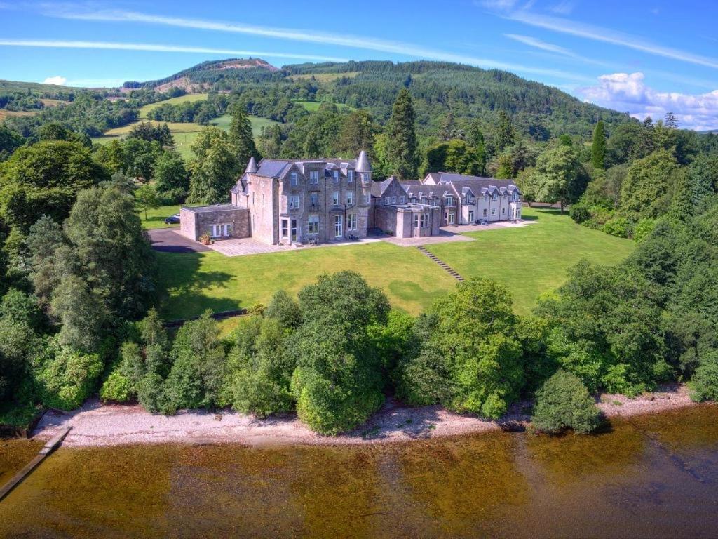 Loch View At Lomond Castle Apartment Balloch Exterior photo