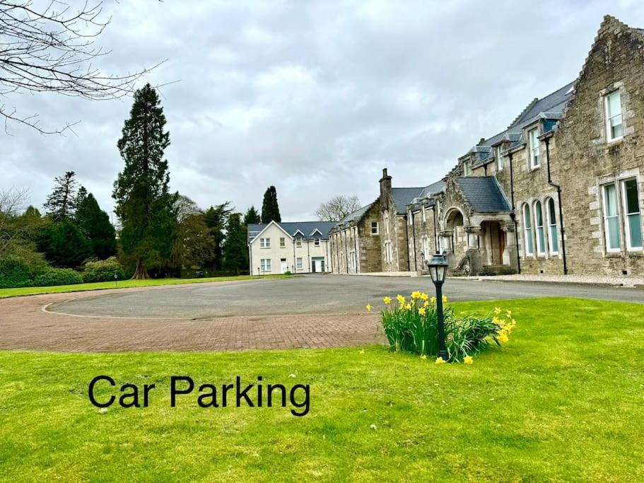 Loch View At Lomond Castle Apartment Balloch Exterior photo